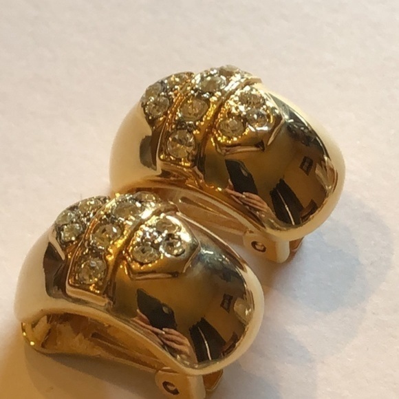 B8 Vintage Half Hoop Gold Tone Bling Rhinestone Retro Clip On Earrings - Picture 3 of 5